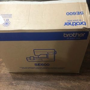 BROTHER SE600 Sewing and Embroidery Machine